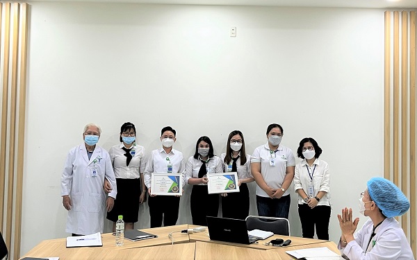 Khen thưởng sáng kiến, dự án mới nâng cao hiệu quả công việc tại Phòng khám đa khoa Thành Công