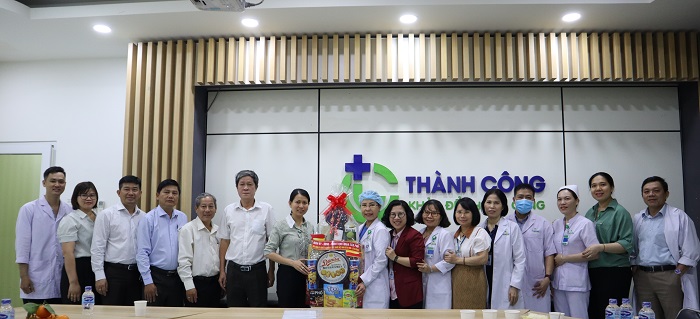 Phòng khám đa khoa Thành Công vinh dự đón tiếp Đoàn lãnh đạo quận Tân Phú